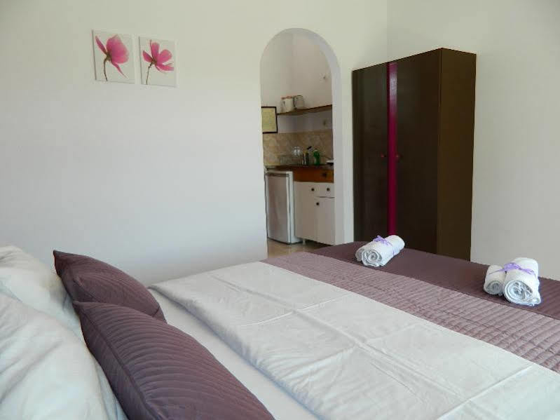 Roseberry Studios Faliraki Buitenkant foto